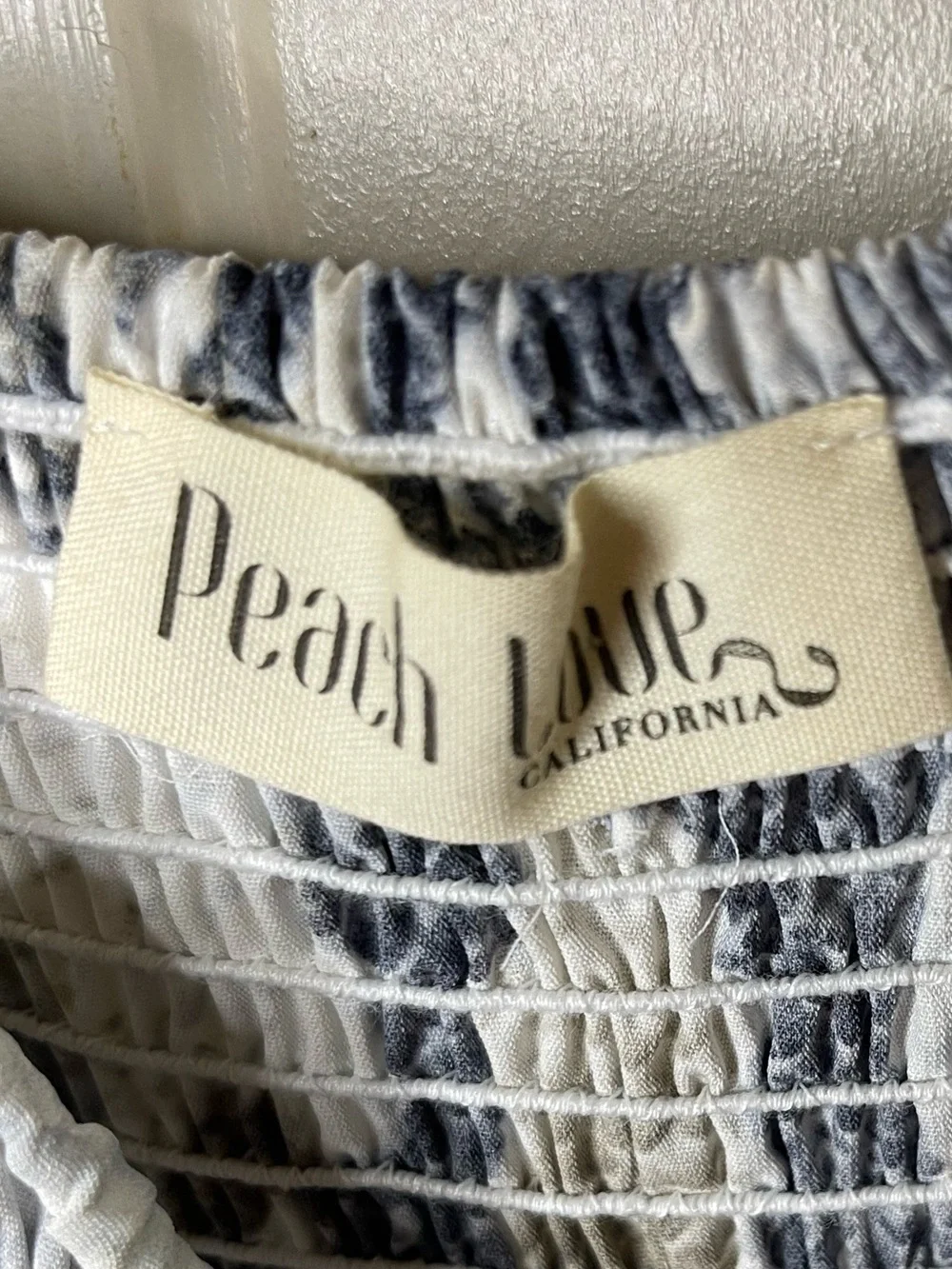 Peach Love California Smocked Snake-Print Spaghetti Strap Maxi Dress Sz L - Picture 4 of 5